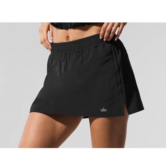 ALO Yoga Dresses & Skirts - Alo Yoga Alumni Tennis Skirt Black Size Medium